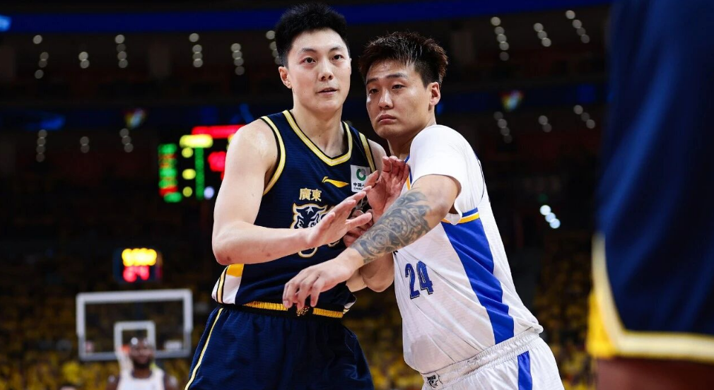 盛世娱乐官网入口-CBA男篮动态更新！广东男篮vs北京男篮，赛前带来广东男篮胡明轩、奎因、徐杰以及北京男篮赵睿最新消息